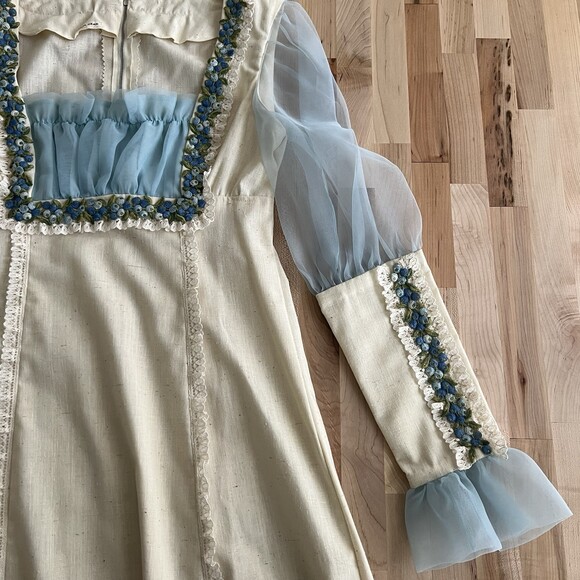 Vtg 60-70s Renaissance Style Dress Peasant Lace Floral Ribbon Cream Light Blue 6 - Picture 7 of 14